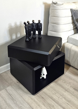 Статуэтка Figure decoration -Black