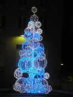 светодиодная объемная елка из шаров