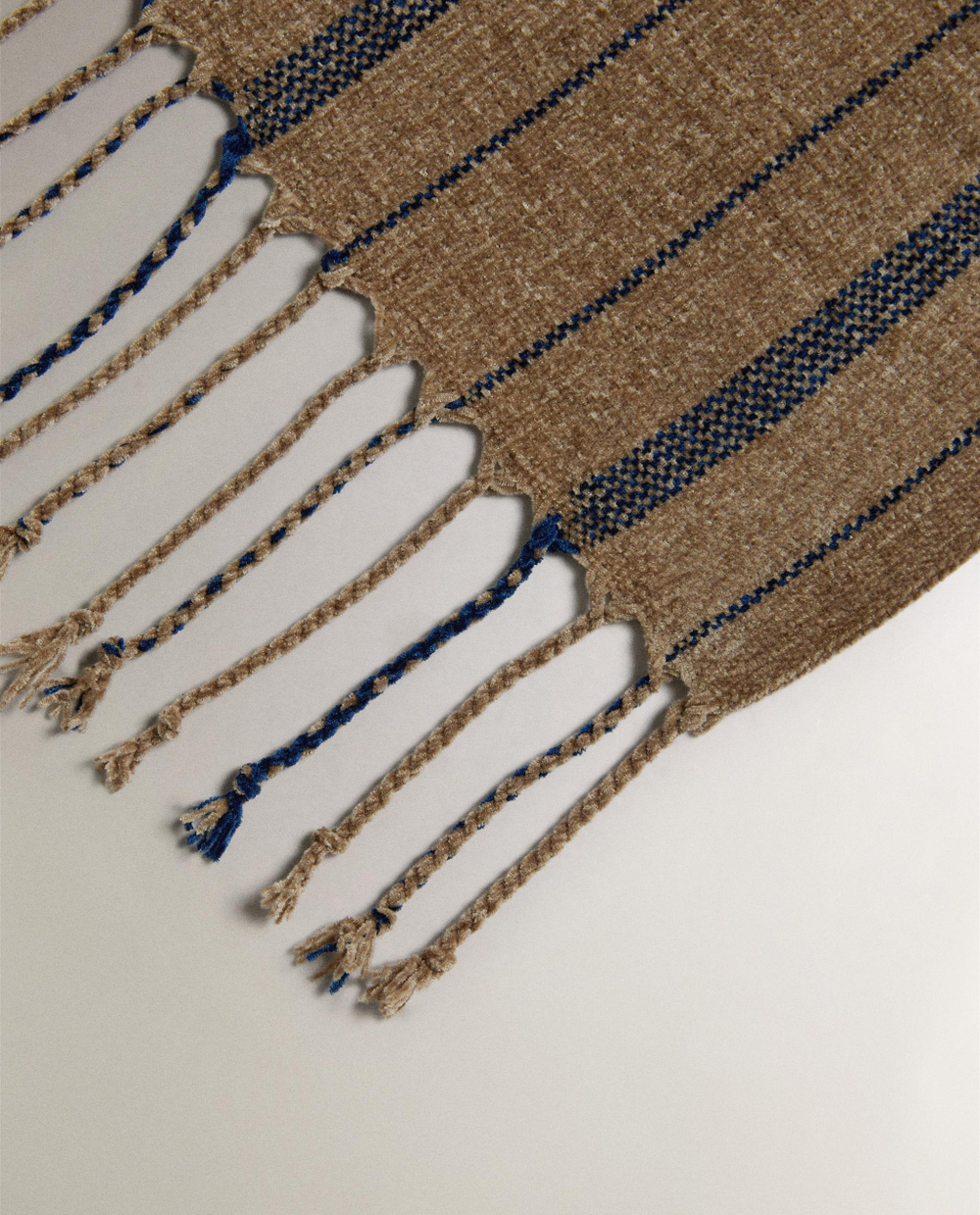 Zara Home плед из полиэстера, в полоску, 140x190 см
