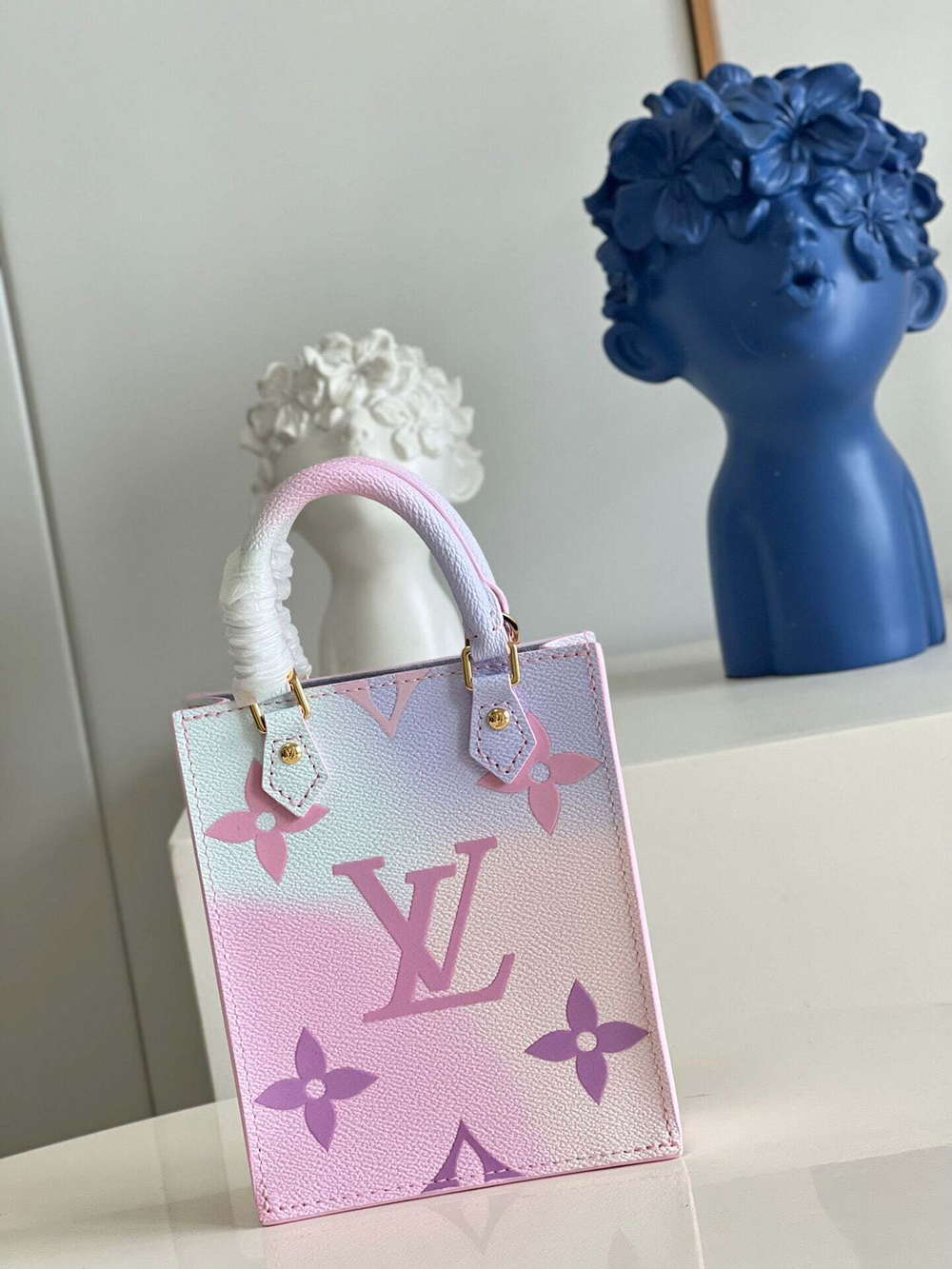 Louis Vuitton Petit Sac Plat