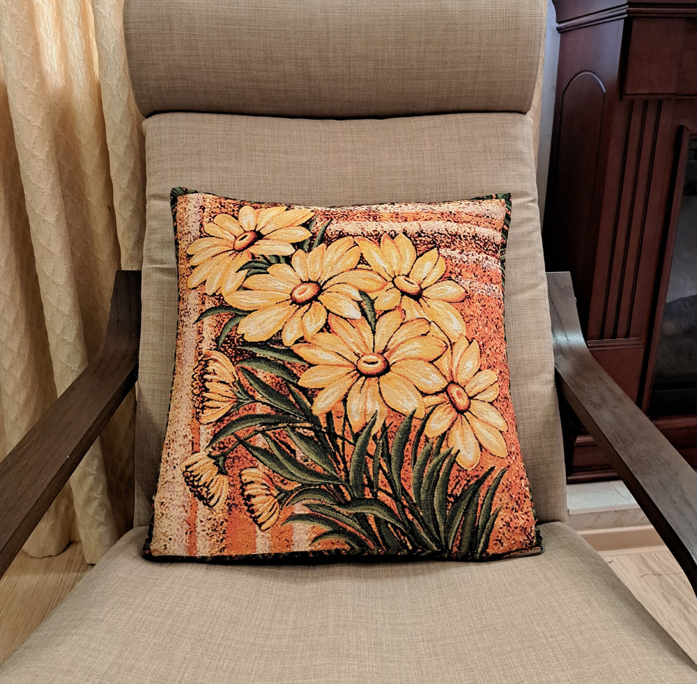 Декоративный гобеленовый чехол для интерьерной подушки Желтые Ромашки 47*47