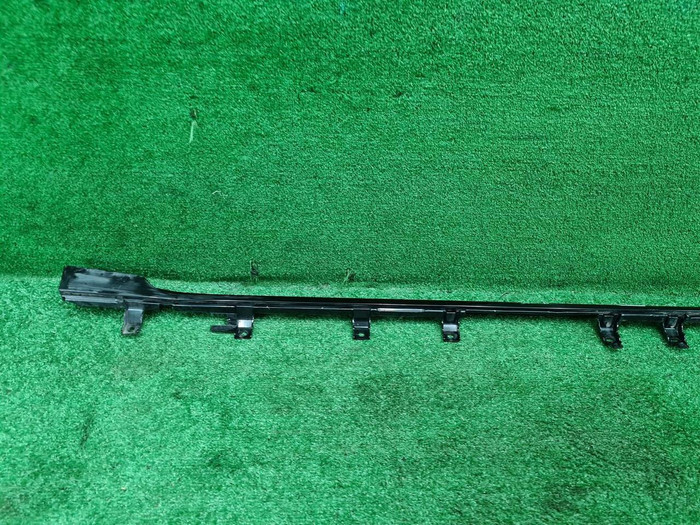 Накладка порога правая BMW I7 G70 (2022-н.в.)