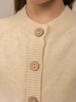 Кофта вязаная на пуговицах с вышивкой