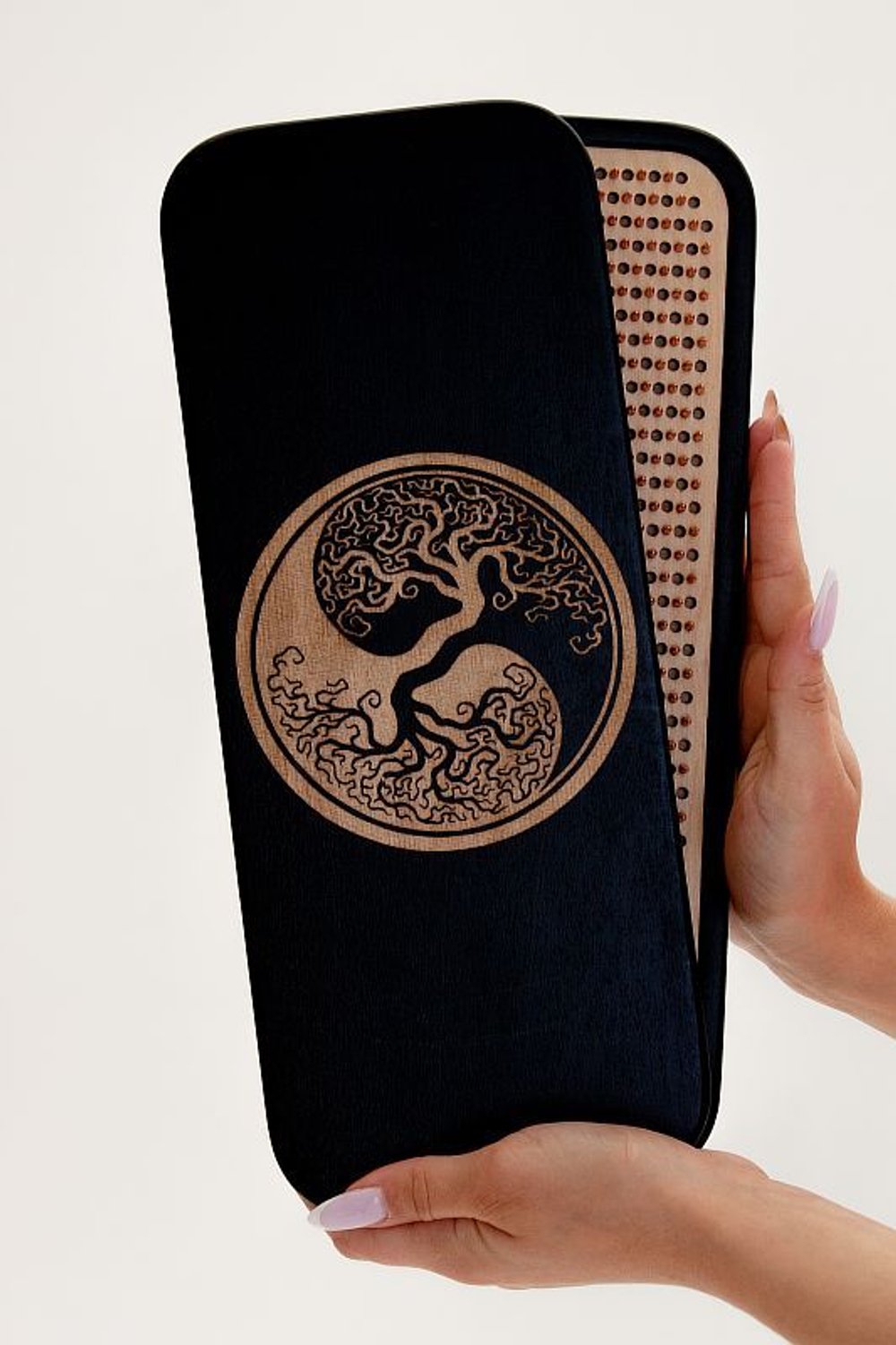 Доска садху Дерево инь-янь алюминиевые гвозди