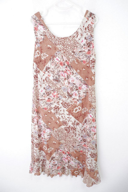 Платье красивое светлое 48 размер