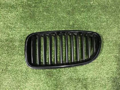 Решетка радиатора левая BMW 5er F10 F11 (2009-2013)