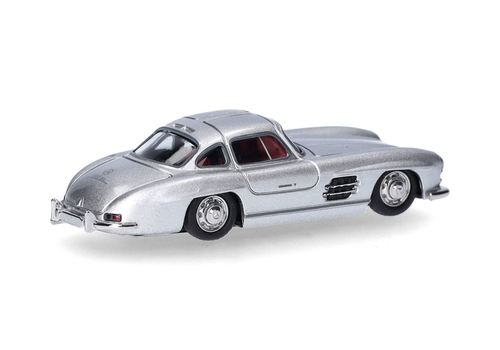Автомобиль Mercedes-Benz 300 SL Gullwing, серебристый металлик