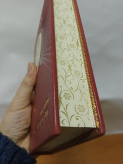 Раневская Ф.Г. "Афоризмы" Книга подарочная в обложке из натуральной кожи