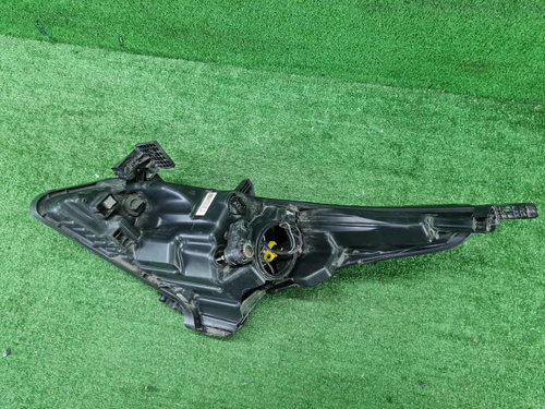 Битая Фара правая Kia Rio 4 (2020-н.в.) галоген