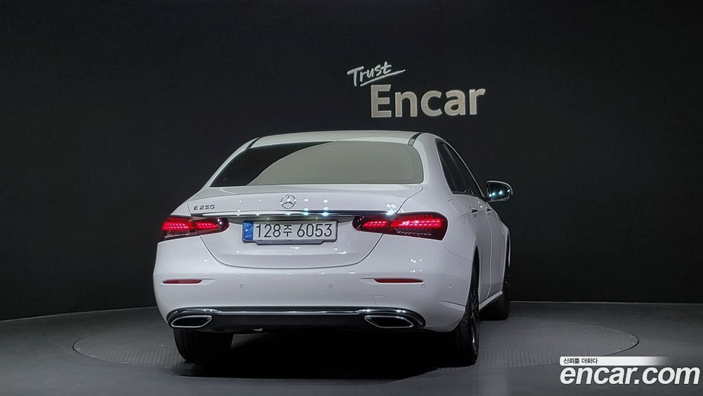 Mercedes-Benz E-Class W213 E250 Avangarde (01.2021)