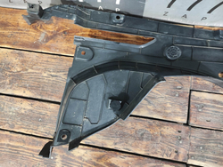 Пыльник подкапотного пространства правый Geely Monjaro 21-нв Б/У Оригинал 5030065900