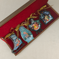 Набор из 4-х ёлочных игрушек "Русская зима" с росписью Палех