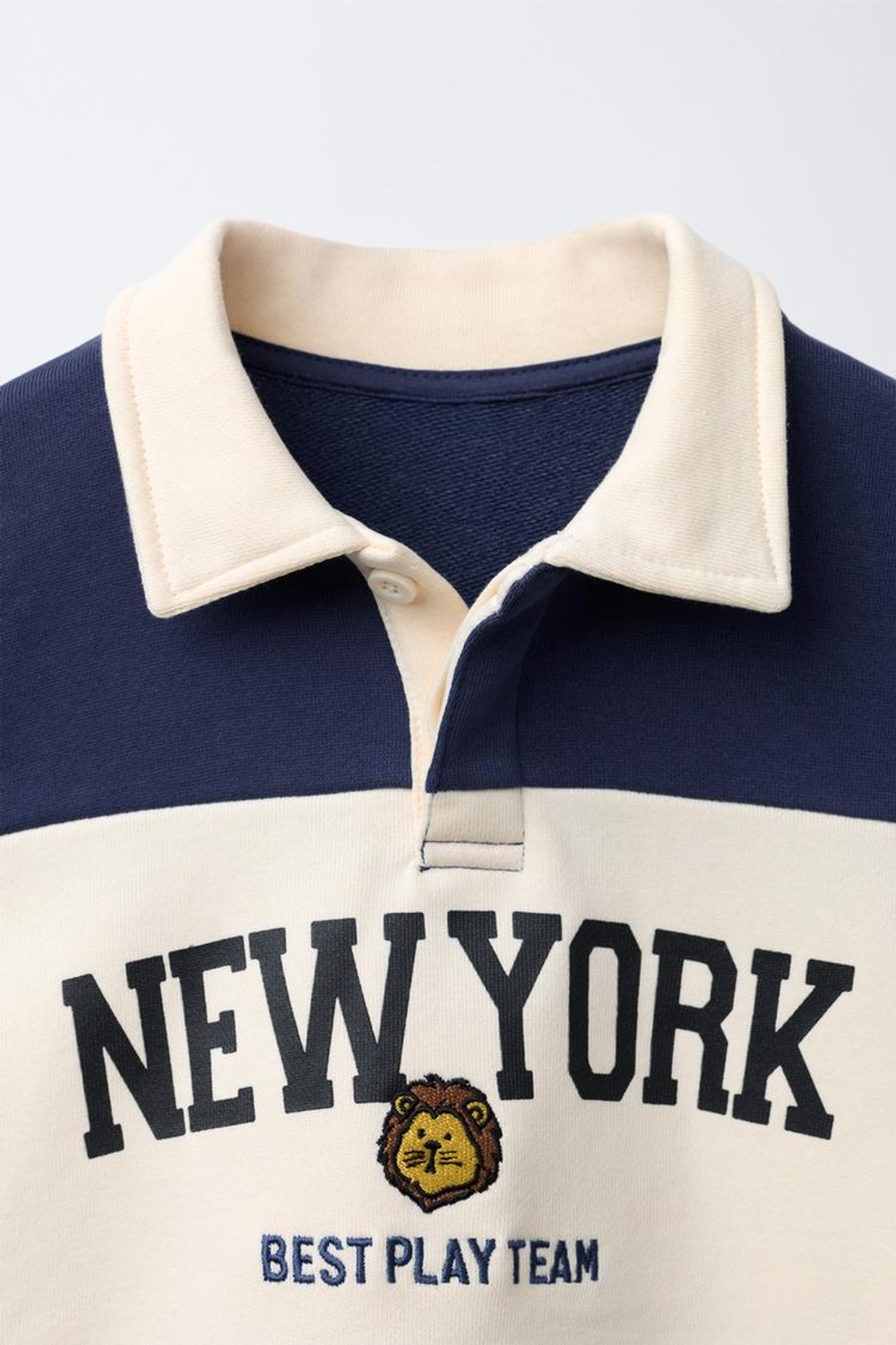 ZARA ТОЛСТОВКА ПОЛО В ПОЛОСКУ С ВЫШИВКОЙ ЖИВОТНОГО, ЭКРЮ/СИНИЙ