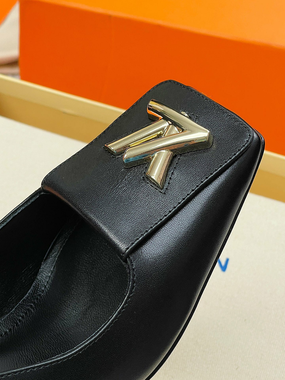 Louis Vuitton Shake Pump