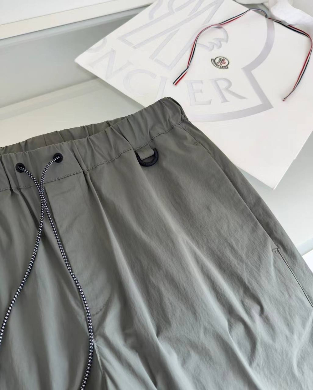 Спортивные штаны Moncler