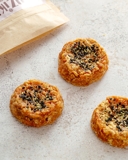 Медальоны куриные с кунжутом и сельдереем