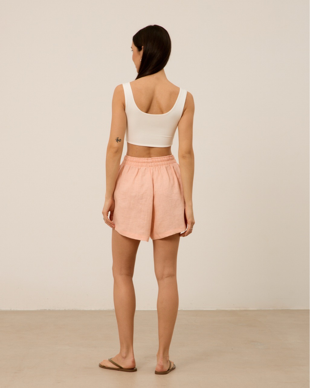 Шорты из 100% льна, персиковые