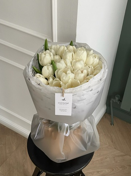 Букет из 25 белых тюльпанов доступен к заказу с 3.03.2026