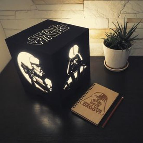 Светильник из дерева Star Wars (20х20х22)