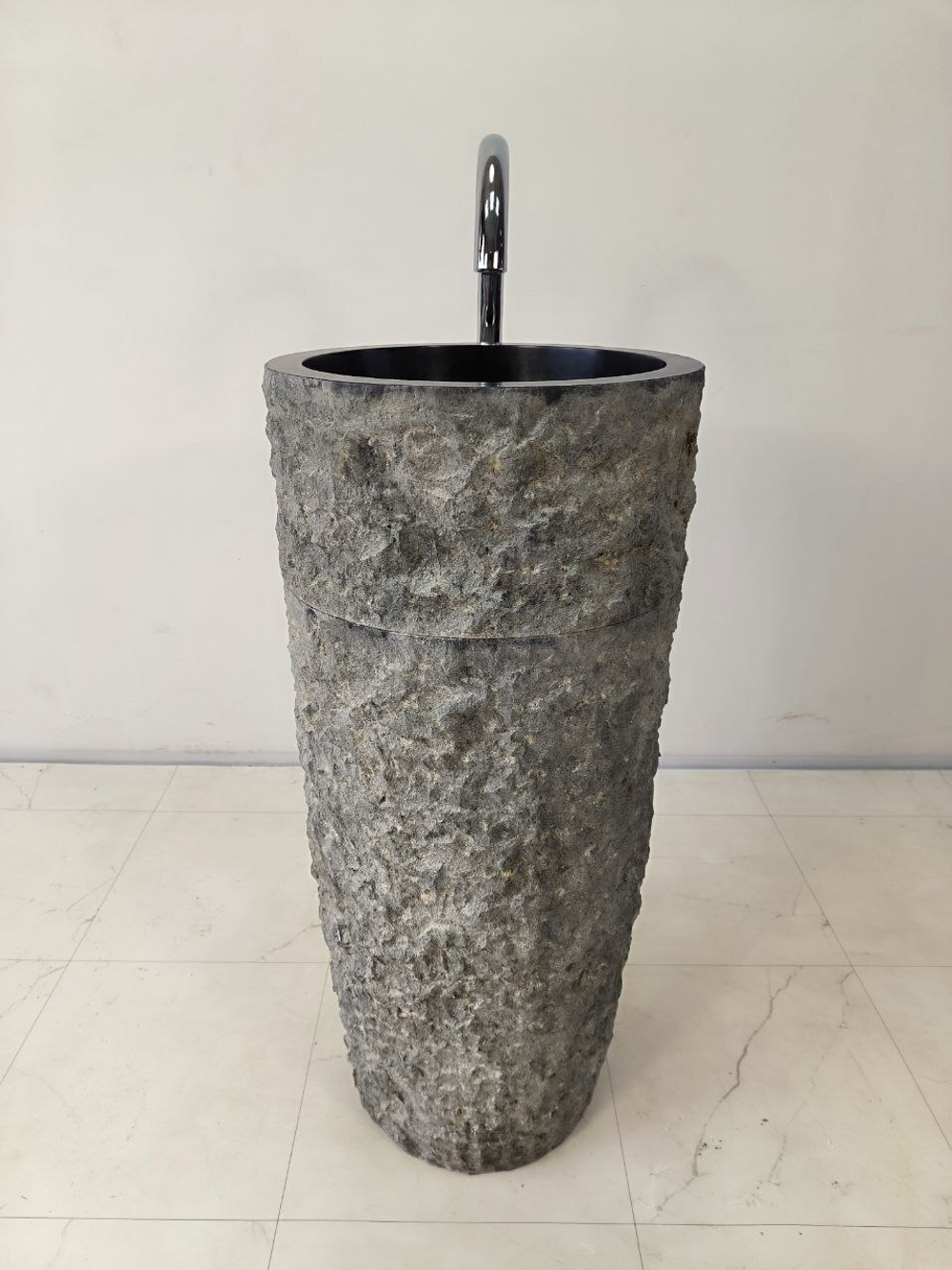 Раковина напольная из андезита Pedestal Black Marmo MN-65921 40х40х90 из натурального камня