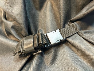 Универсальный чехол для электромобилей и качалок