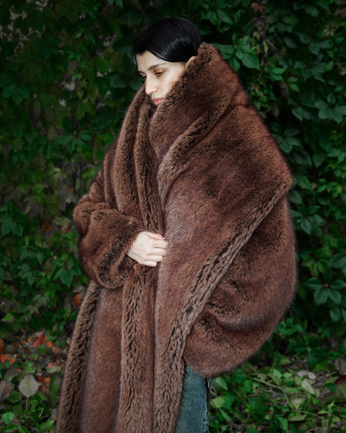 Укороченная шуба из экомеха