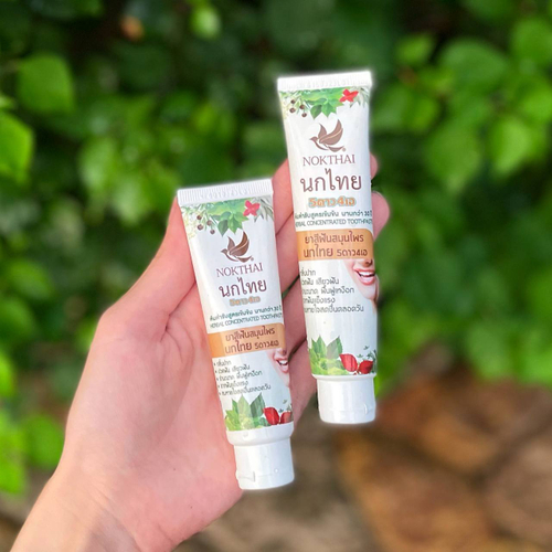 Концентрированная зубная паста с травами Тайская птичка 5 Star 4 A Concentrated Herbal Toothpaste Nokthai