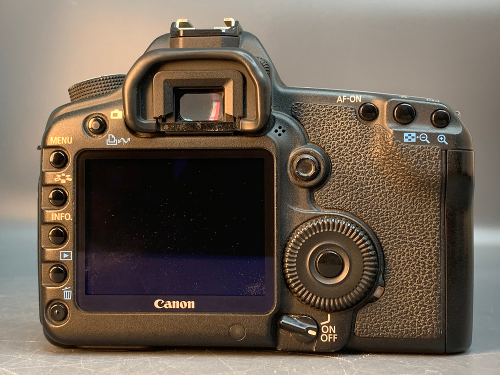 Canon 5D Mark II 208134 Кадров