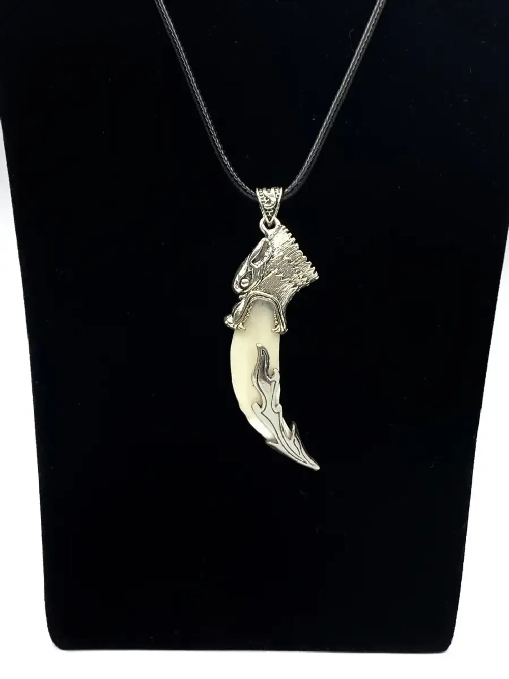 Кулон оберег амулет Настоящий Волчий Клык Зуб Волка талисман