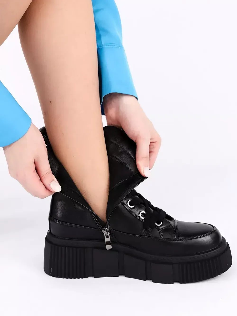 Ботинки женские на платформе