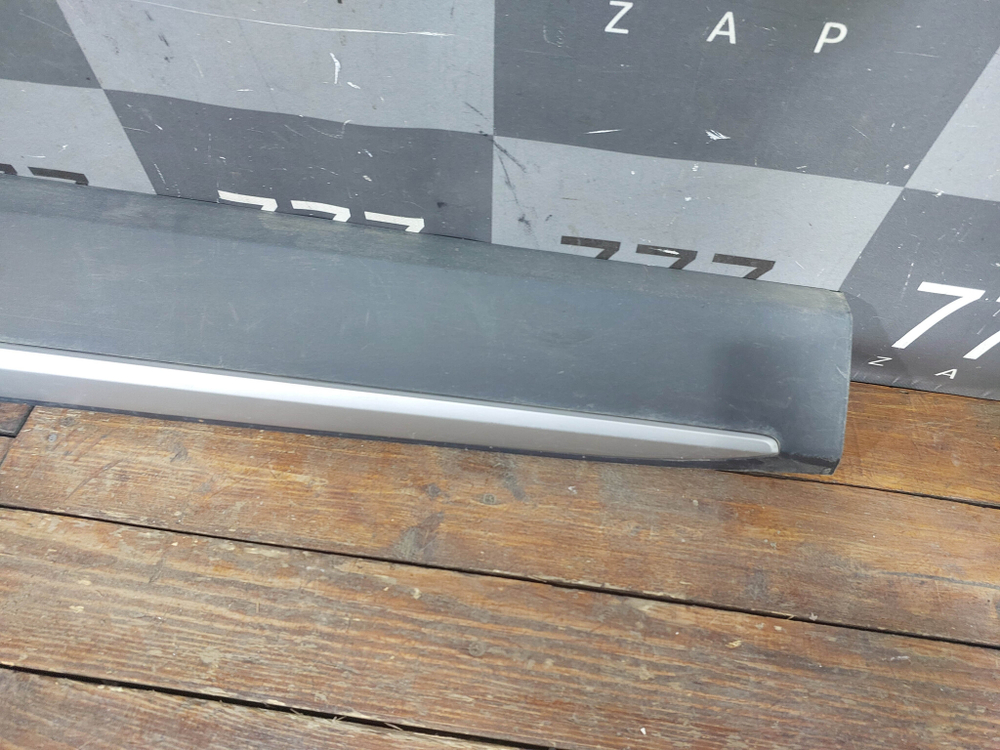 Накладка двери передней левой Geely Tugella 19-нв Б/У Оригинал 5075058500