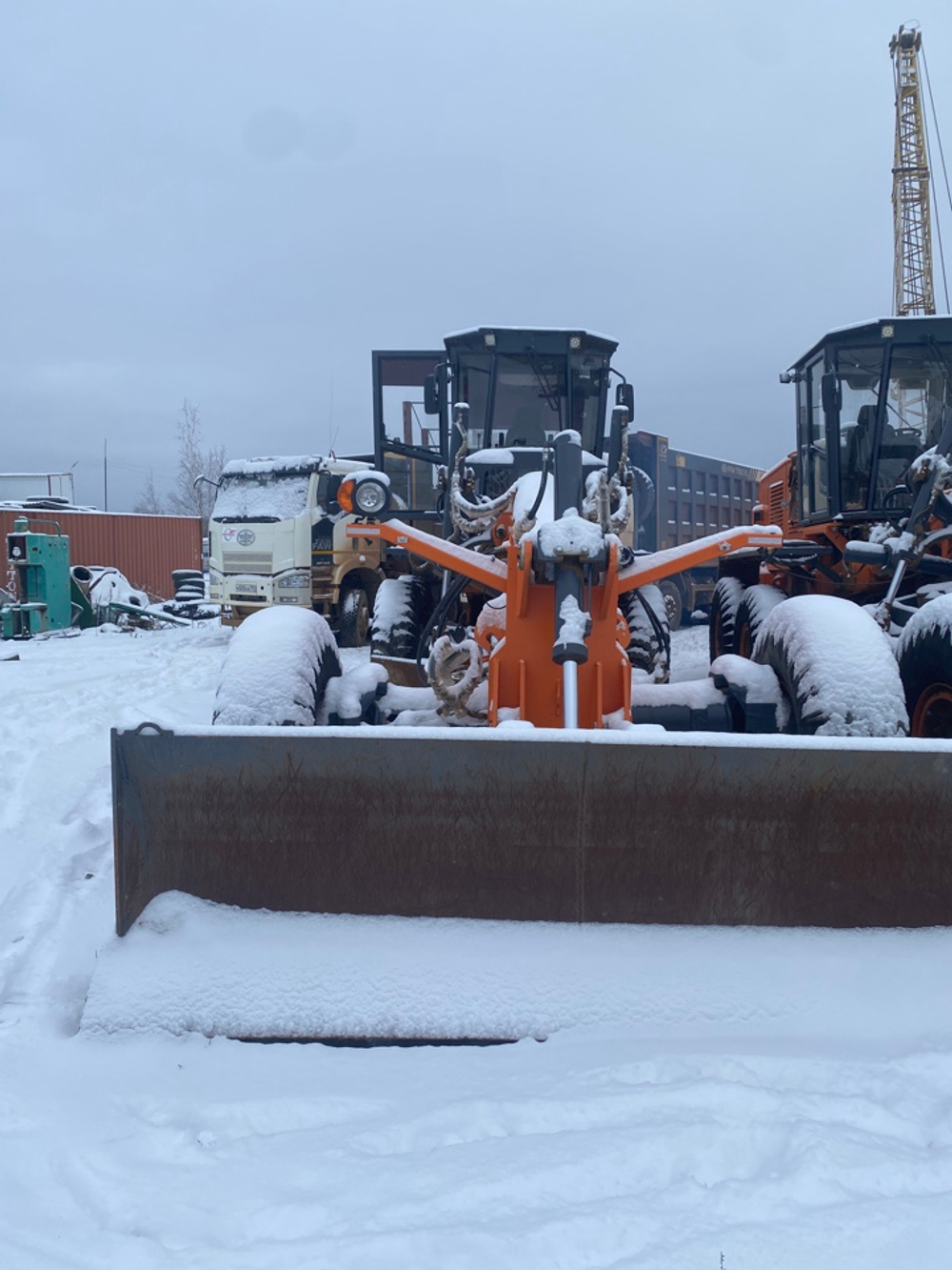 UMG (ЧСДМ) ДЗ-250* Автогрейдер ДЗ-250.00000-110 (Дизельный, 14,9 л, 235 л.с., МТ)