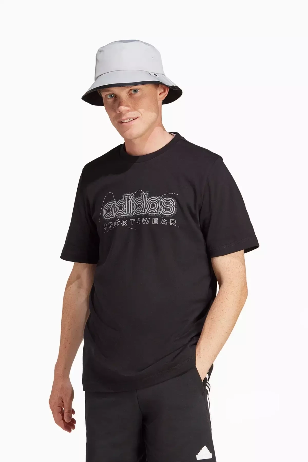 Футболка adidas Growth Sportswear Graphic