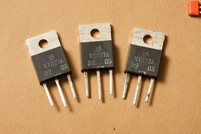 КТ827АМ  плас.