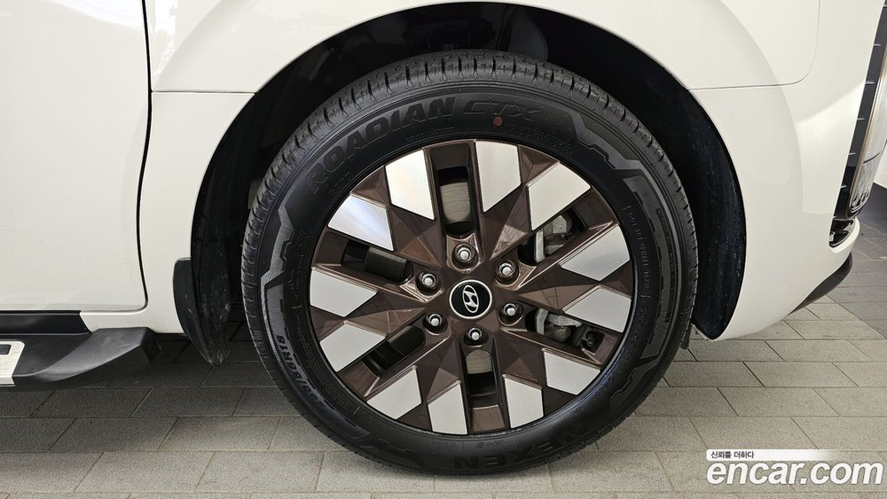 Hyundai Staria Lounge 9-и местный (03.2023)