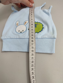 Шапка с принтом на 2-3 года