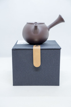 243081 Чайник ИСИН "Бекас" с боковой ручкой 140 мл, глина, коричневый