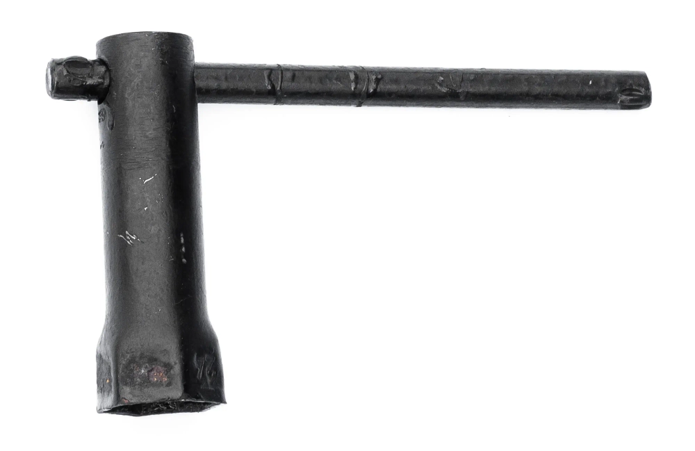 Ключ свечной короткий 24мм с воротком 31512-3901476