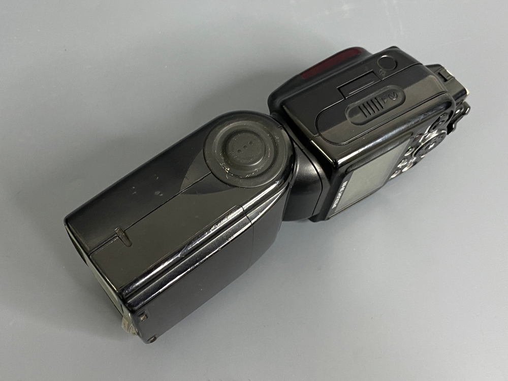 Nikon SB-900