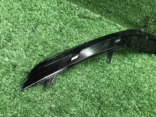 Молдинг переднего бампера Audi Q8 (18-23) S-line