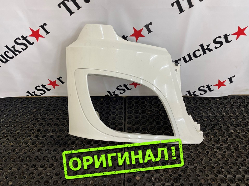 Облицовка фары правой 2018г.