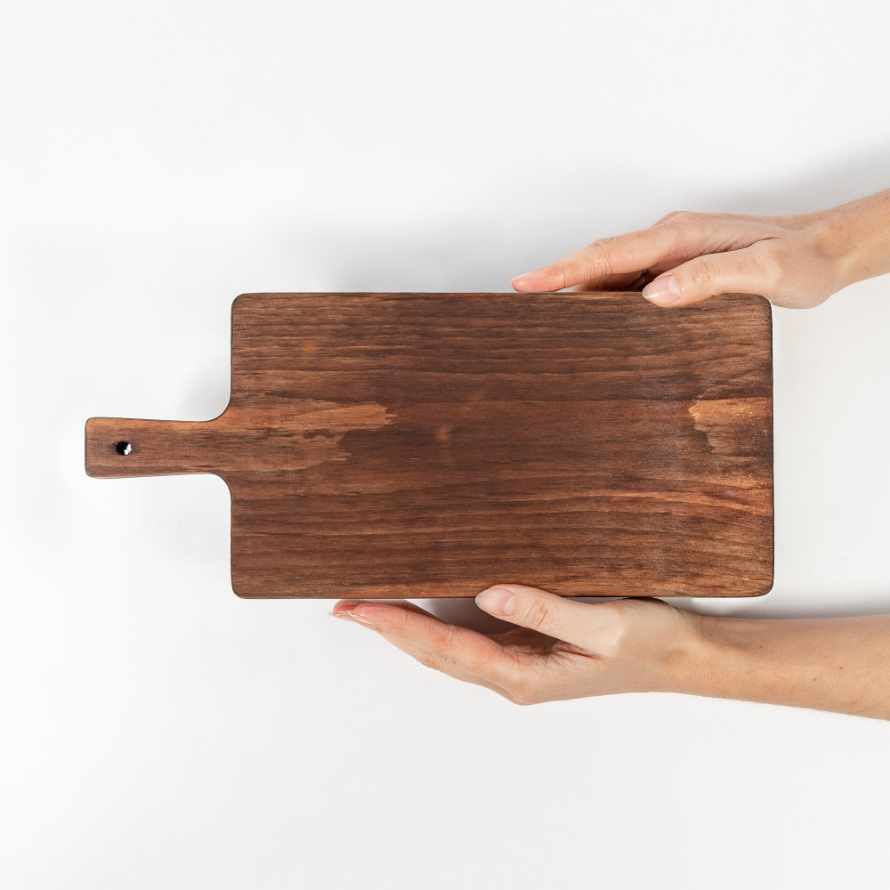 Деревянная сервировочная  доска для подачи блюд и закусок из древесины кедра. Art of Siberia. RD17