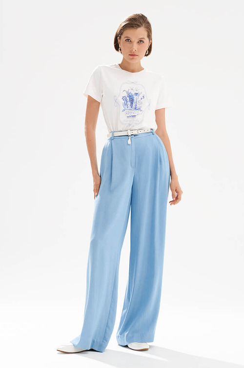 23500 Футболка женская (молочный)