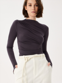 Лонгслив из вискозы со складками