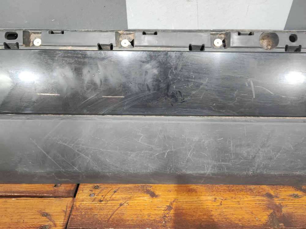 Накладка двери задней правой Range Rover 4 (L405) 12-22 Б/У Оригинал LR038855