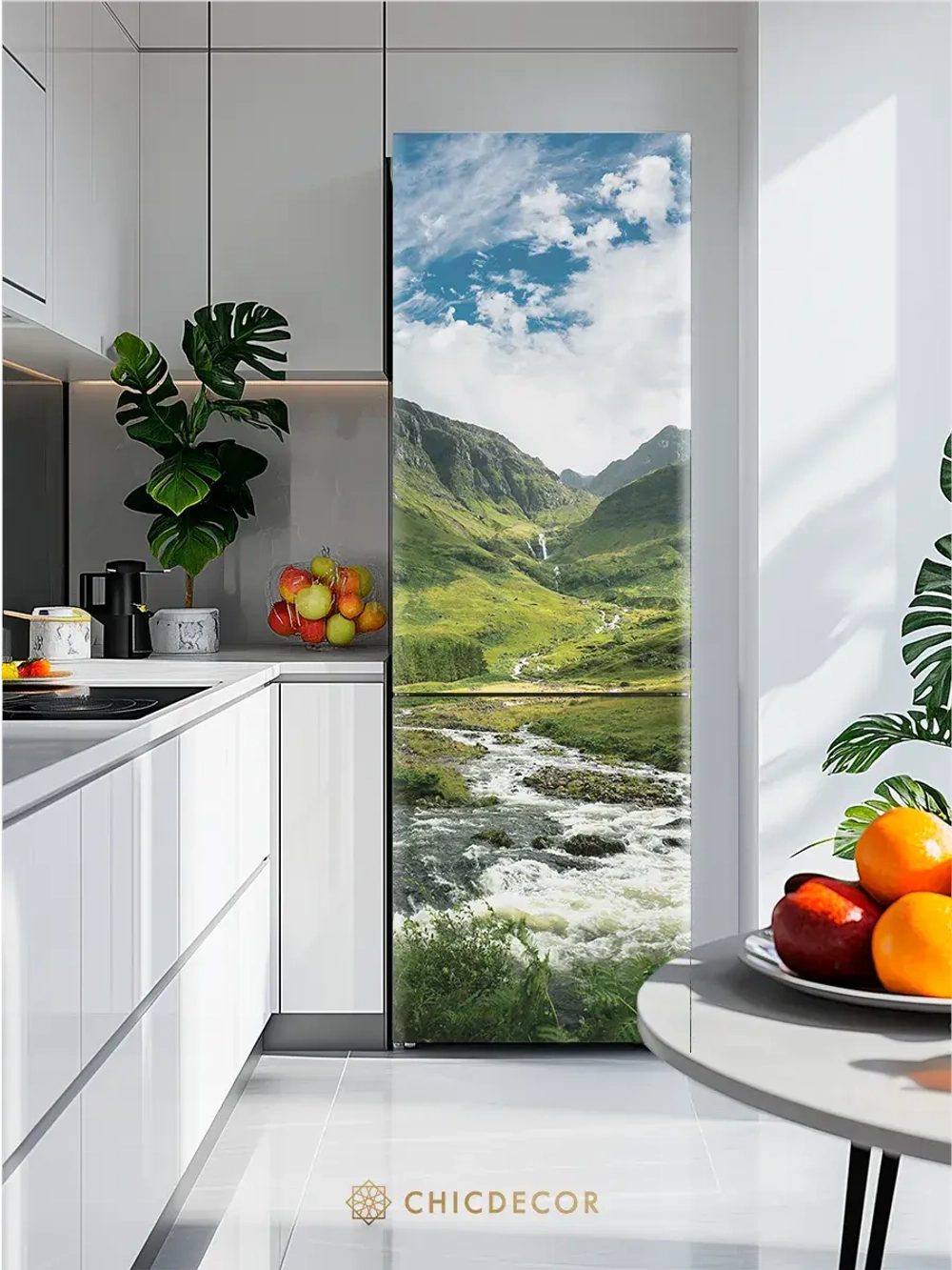 Наклейка интерьерная на холодильник Горная река