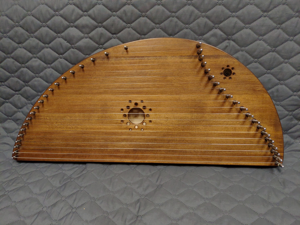 Гусли шлемовидные 20 струн без подлокотника