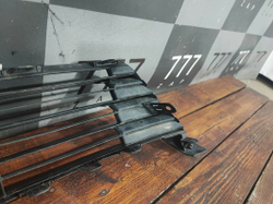 Решетка переднего бампера Toyota Corolla (E180) 15-19 Б/У Оригинал 5311202690