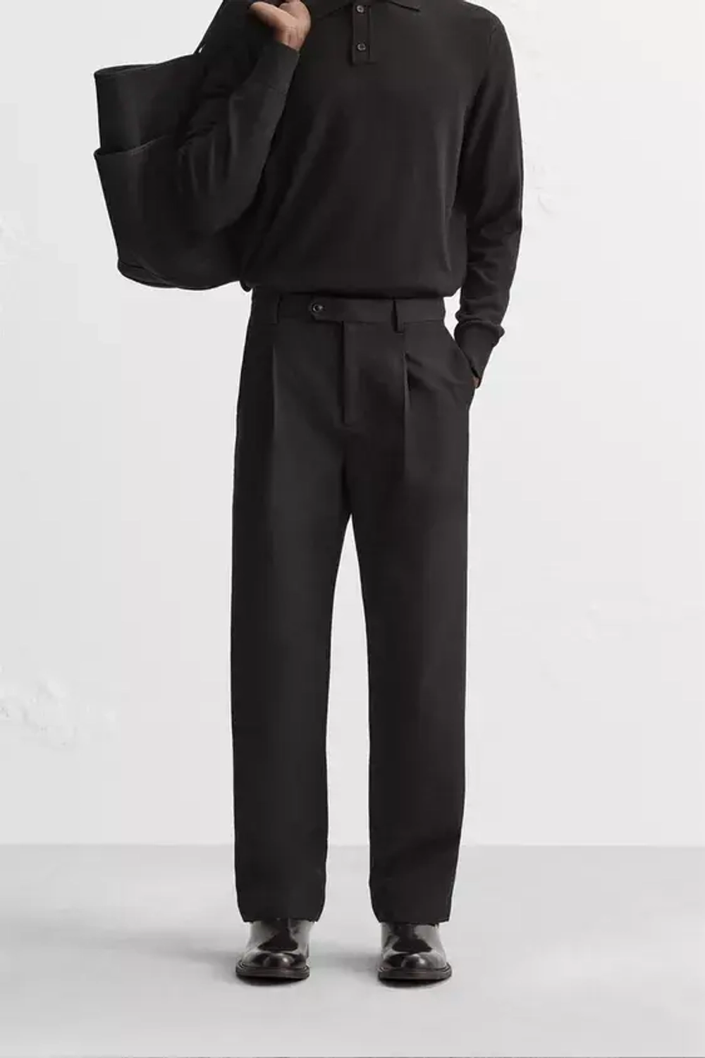 ZARA БРЮКИ ИЗ ХЛОПКА И ШЕРСТИ СО СКЛАДКАМИ, ЧЕРНЫЙ