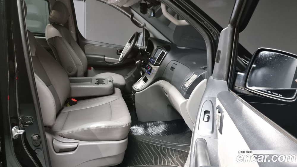 Hyundai The New Grand Starex Wagon 12인승 (04.2020)